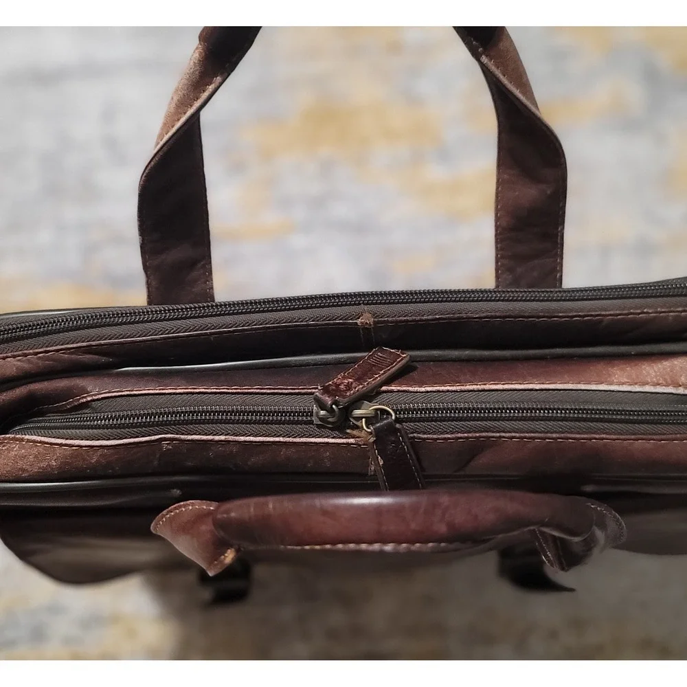 Franklin Covey ‎ Men's Padded Briefcase Business Brown Leather Bag